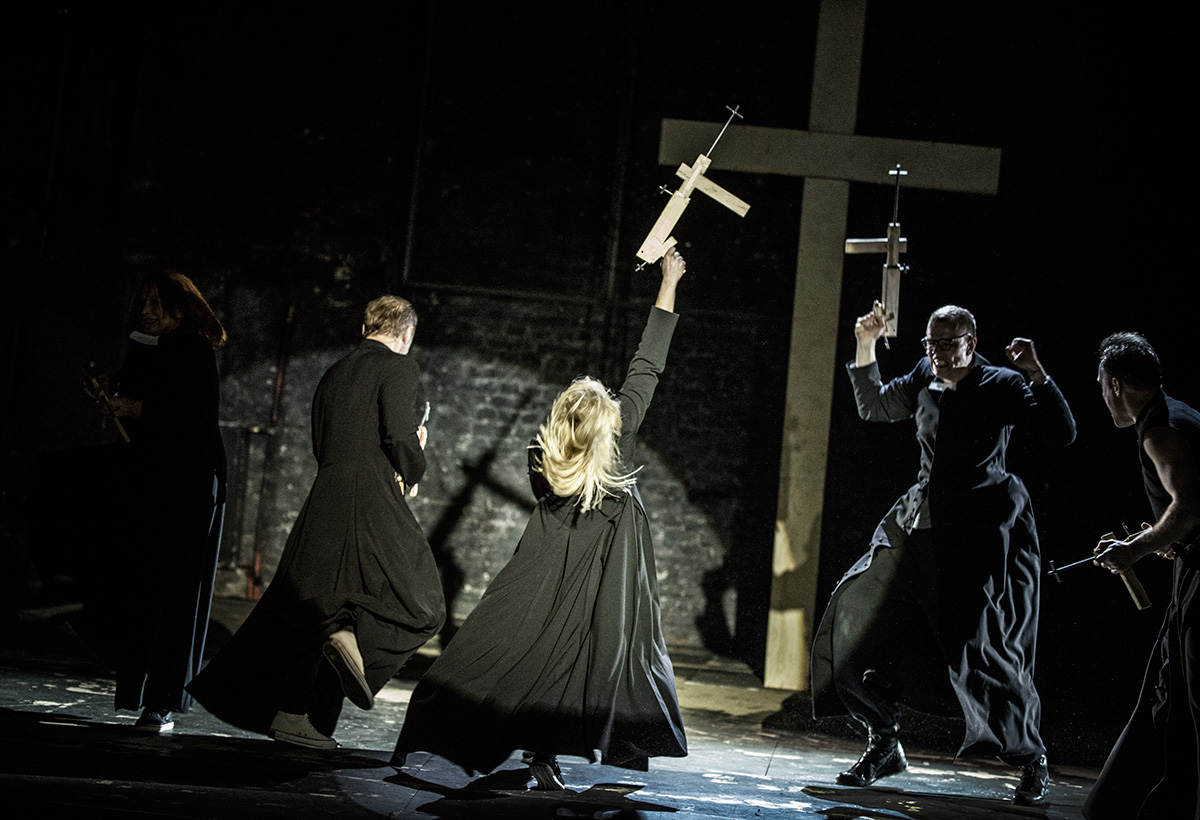 Crucifixes as machine guns. Photo by Magda Hueckel.